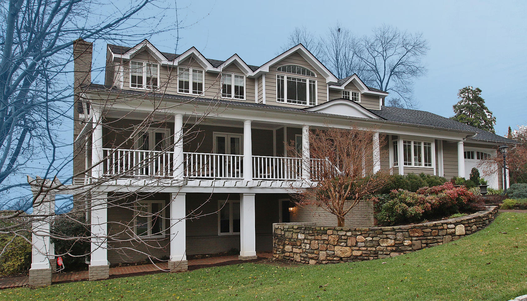 45 Cardinal Road Southwest Roanoke, VA 24014 - Photo 2 of 35 a view of a house with a garden