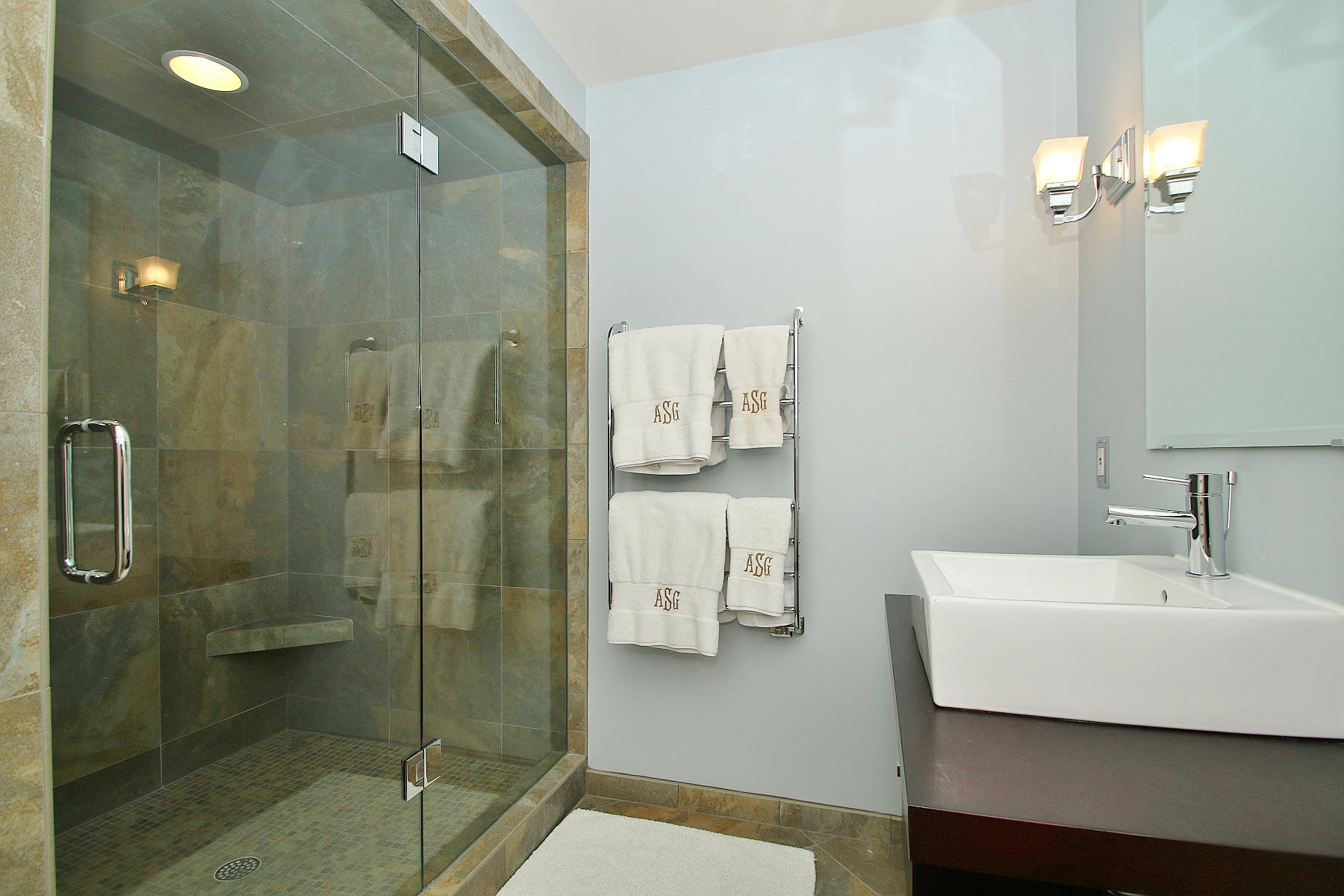 45 Cardinal Road Southwest Roanoke, VA 24014 - Photo 31 of 35 a bathroom with a shower and a sink