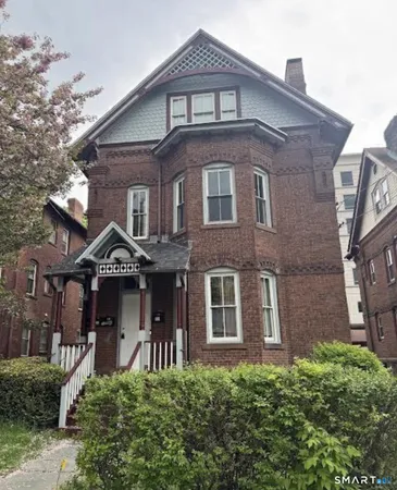 $2,225 | 26 Hungerford Street, Hartford, CT 06106