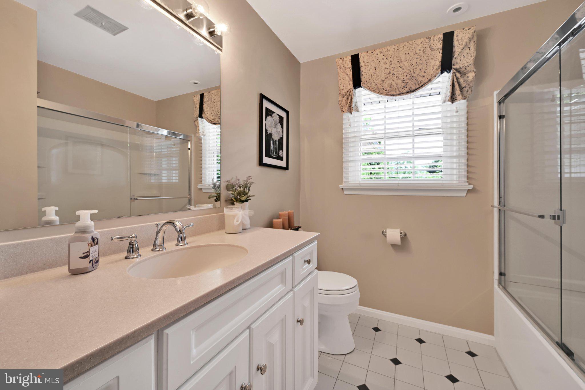 104 Julia Road Ephrata, PA 17522 - Photo 34 of 53 Bathroom