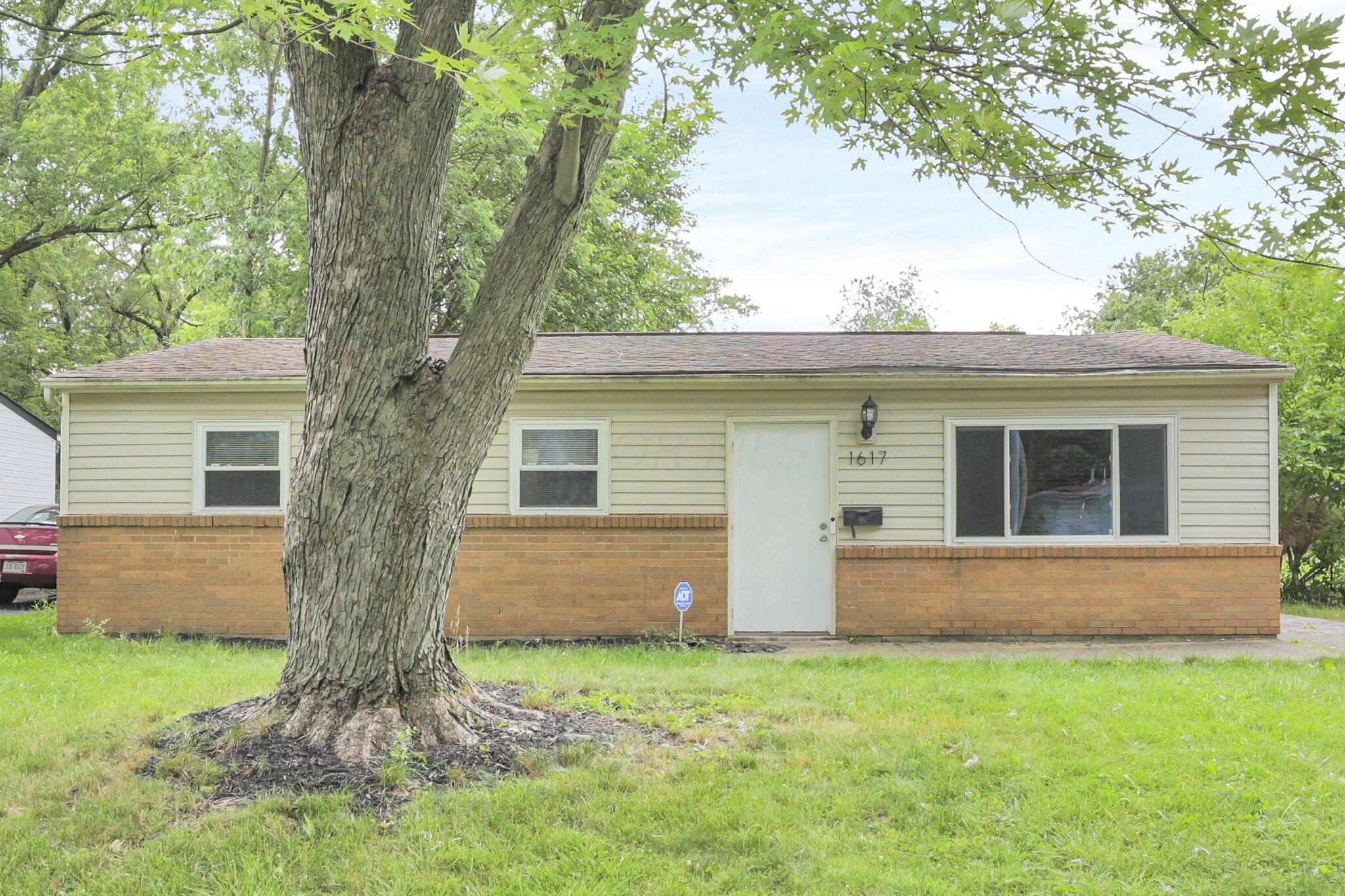 1617 Striebel Road Columbus, OH 43227 - Photo 2 of 48 2-web-or-mls-011A1746 - Copy