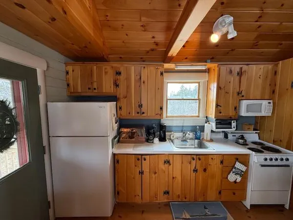 $274,900 | 6 Cecelias Way, Lubec, ME 04652