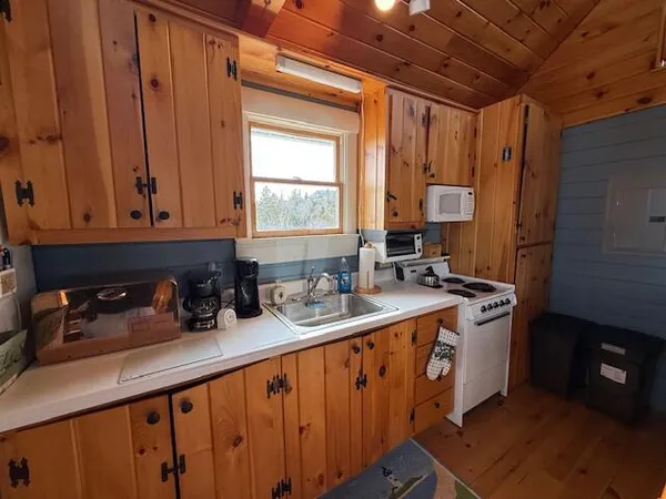 $274,900 | 6 Cecelias Way, Lubec, ME 04652