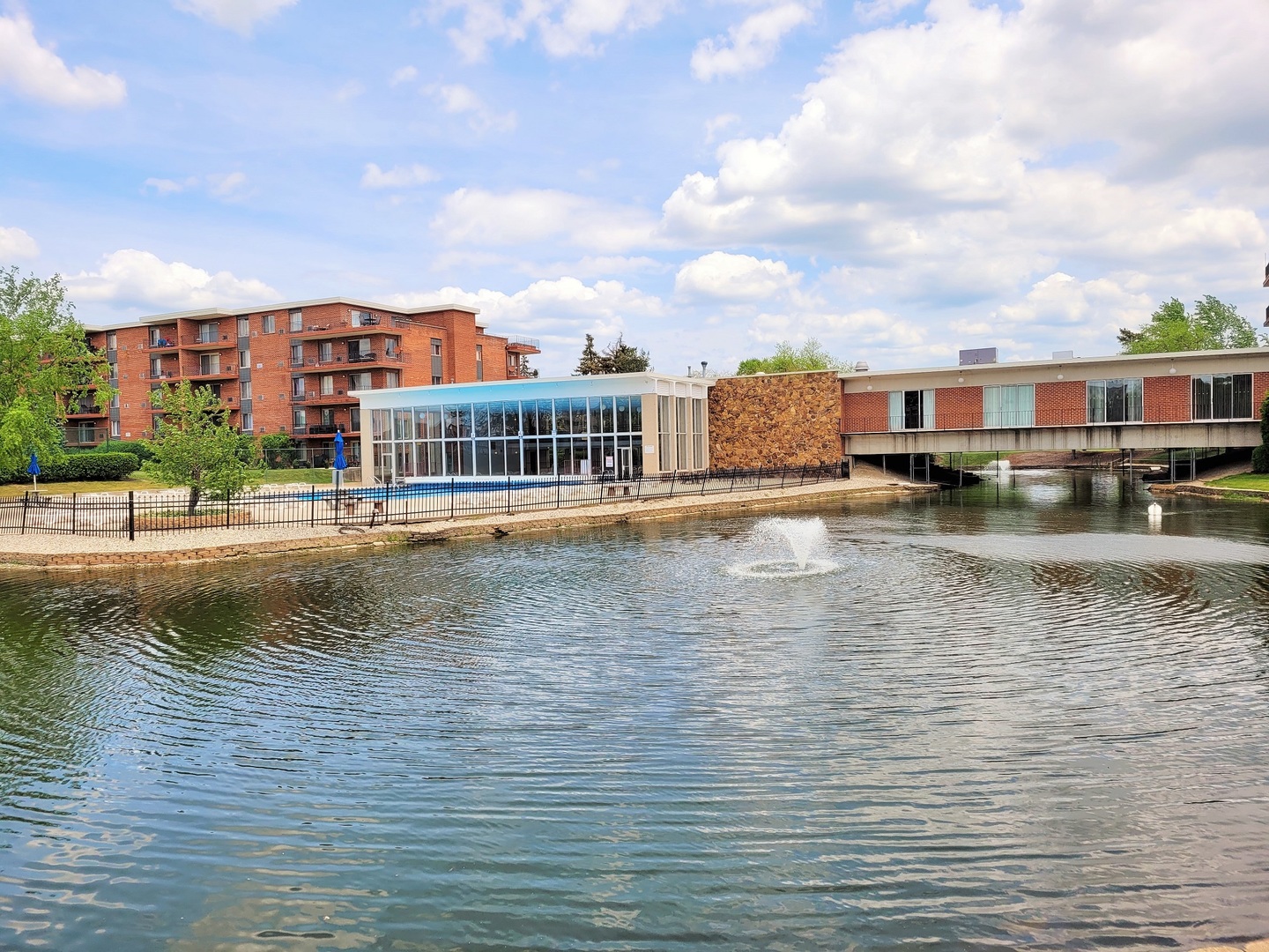 16 East Old Willow Road, Unit 516S Prospect Heights, IL 60070 - Photo 5 of 17