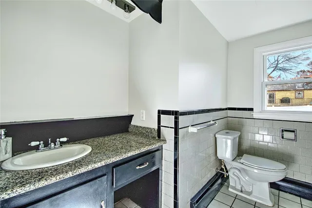 $3,100 | 138 Youngs Avenue, Coventry, RI 02816