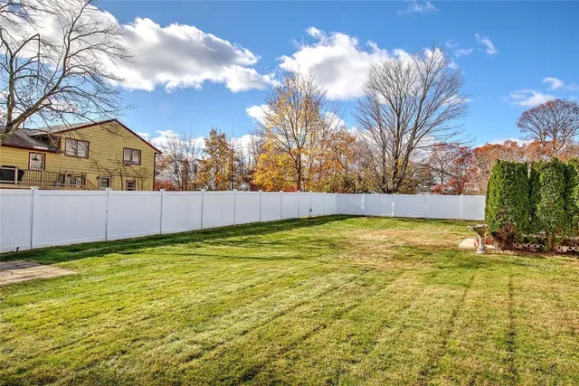 $3,100 | 138 Youngs Avenue, Coventry, RI 02816