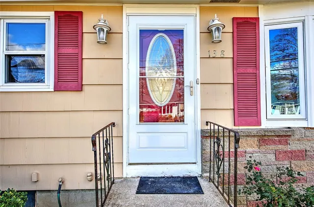 $3,100 | 138 Youngs Avenue, Coventry, RI 02816