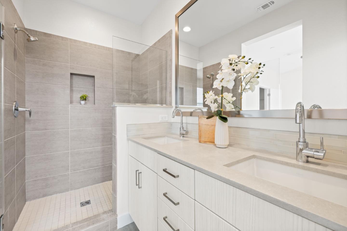 1307 Pullman Way Oakland, CA 94607 - Photo 19 of 26