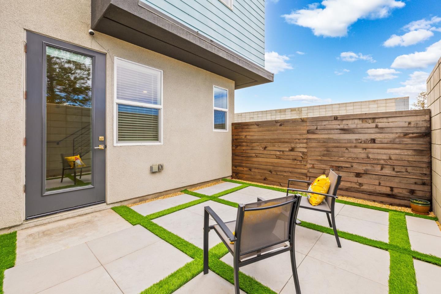 1307 Pullman Way Oakland, CA 94607 - Photo 25 of 26