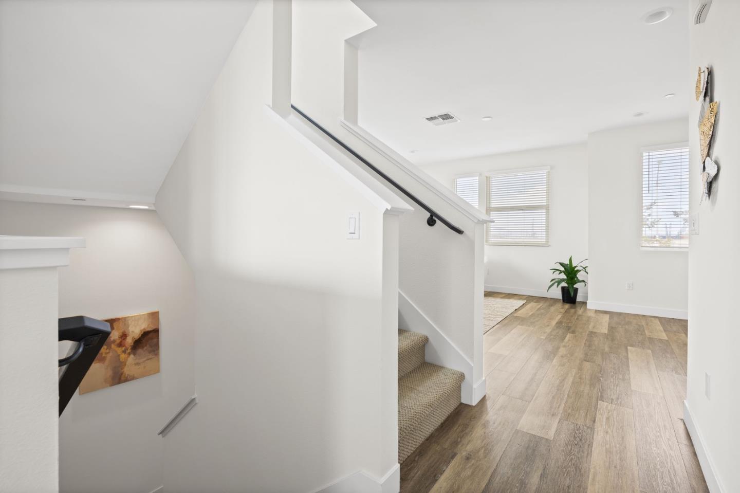 1307 Pullman Way Oakland, CA 94607 - Photo 6 of 26