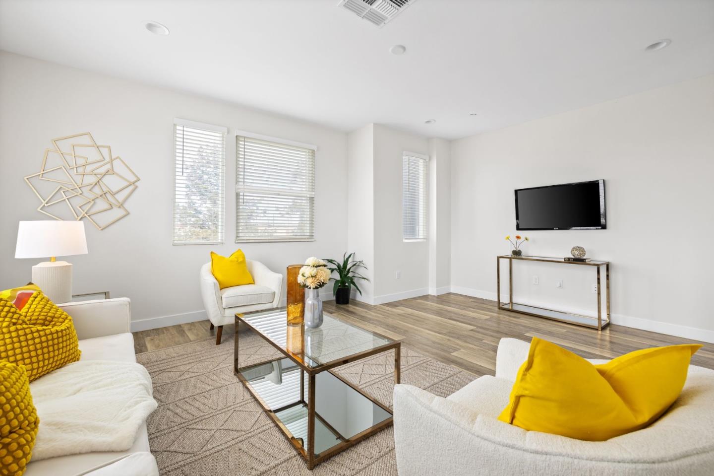 1307 Pullman Way Oakland, CA 94607 - Photo 8 of 26