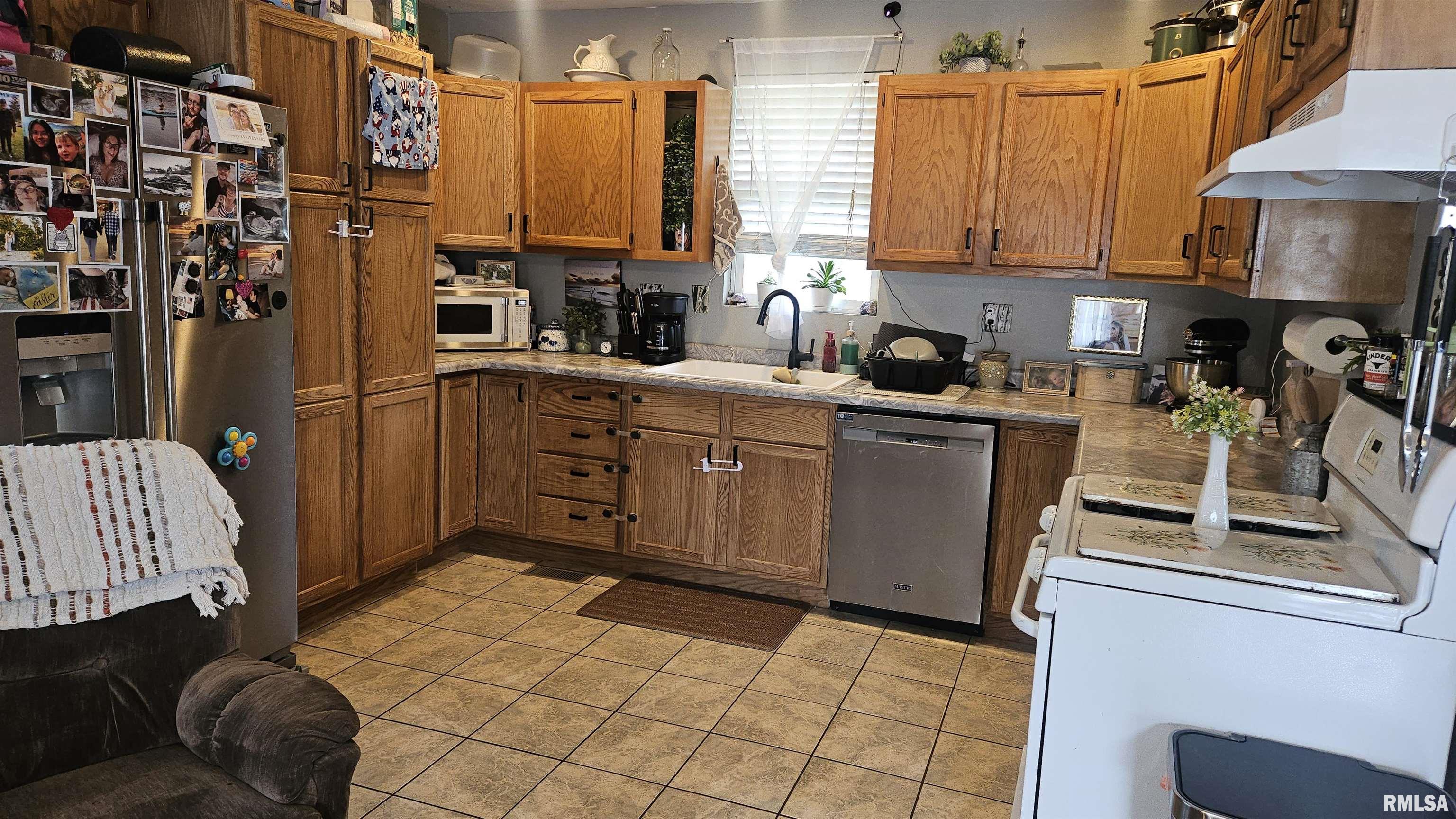 141 Division Street Norris, IL 61553 - Photo 15 of 25