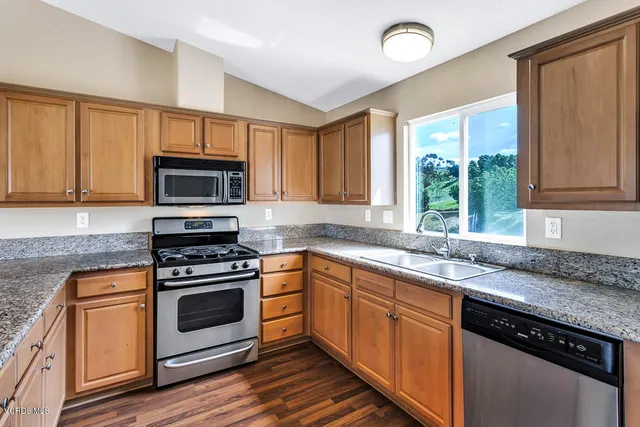 $3,500 | 15535 LaPeyre Road, Moorpark, CA 93021