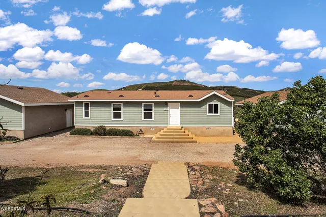 $3,500 | 15535 LaPeyre Road, Moorpark, CA 93021