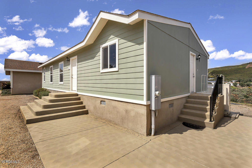 15535 LaPeyre Road Moorpark, CA 93021 - Photo 10 of 34 a view of outdoor space and deck