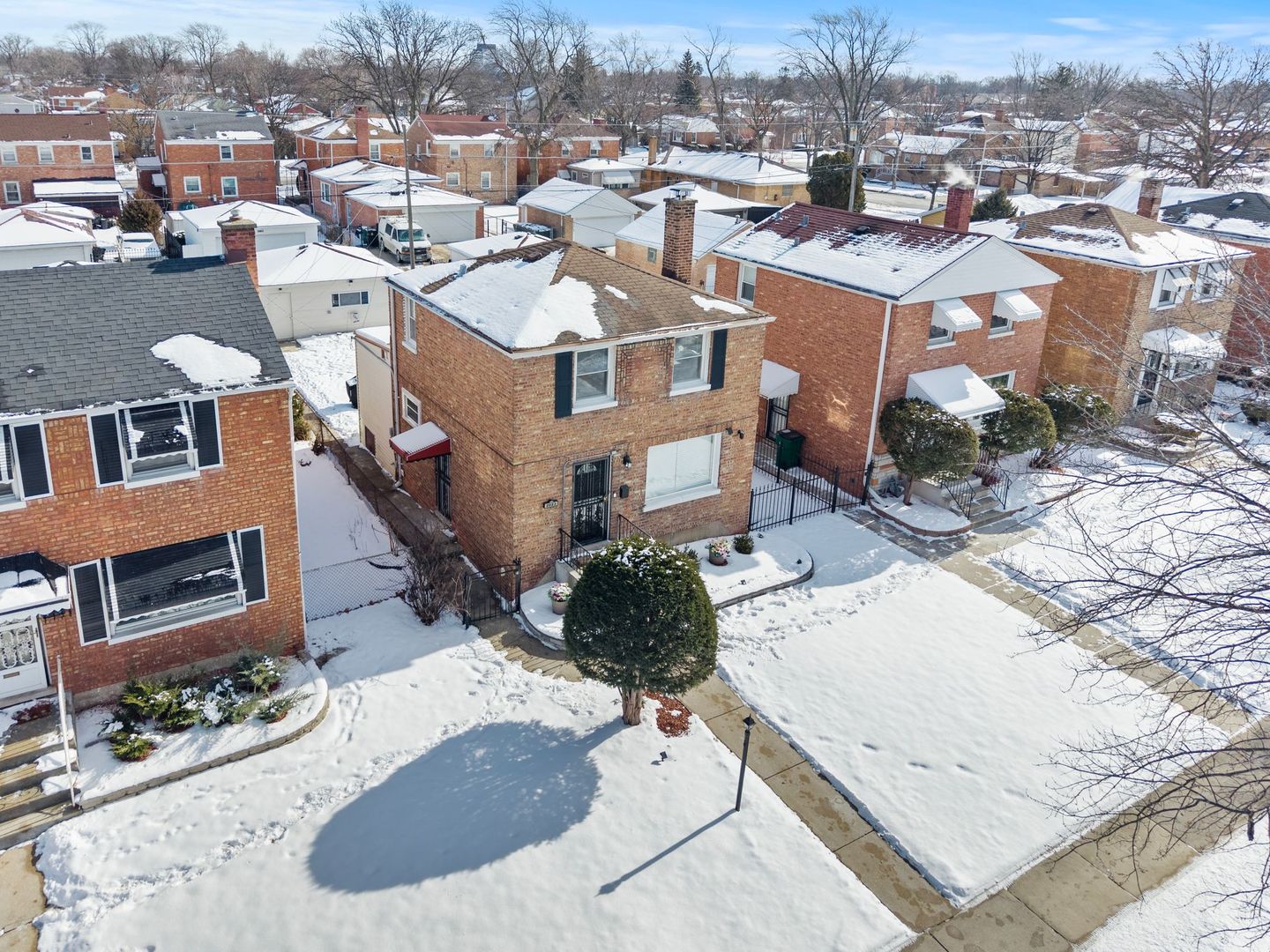 2023 South 23rd Avenue Broadview, IL 60155 - Photo 2 of 28 a picture of city view