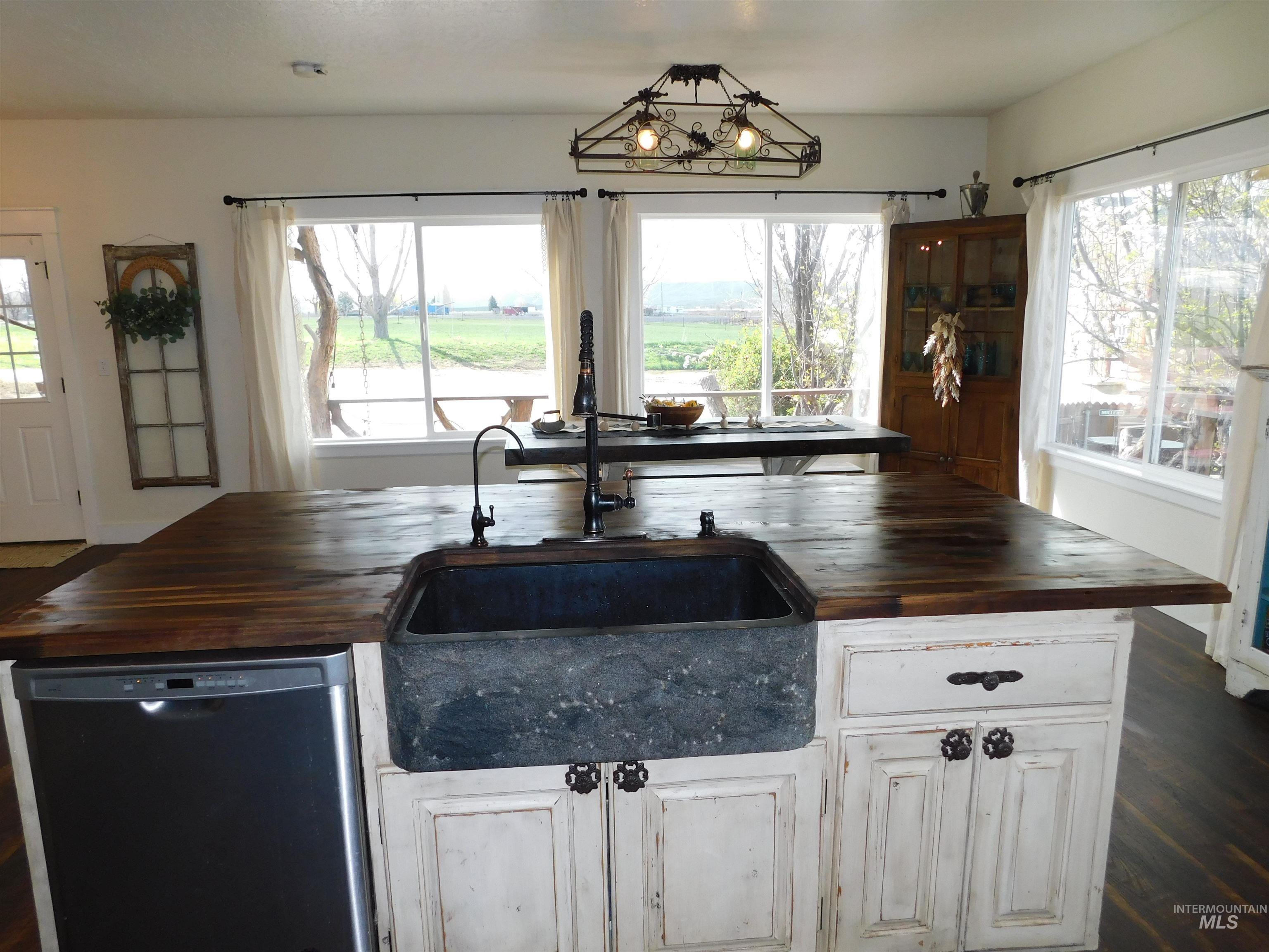 4243 Homestead Road Homedale, ID 83628 - Photo 16 of 50