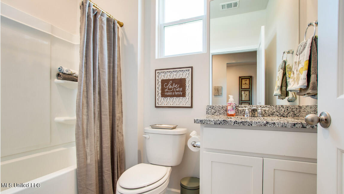 62 Powell Ridge Road Byhalia, MS 38611 - Photo 9 of 9 21_TN_Memphis_Bristol_Bathroom2