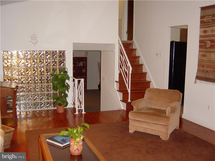 1031 Old Ford Road Huntingdon Valley, PA 19006 - Photo 3 of 25 Gallery Image 3