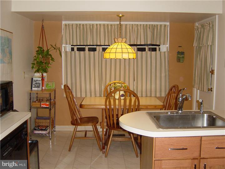 1031 Old Ford Road Huntingdon Valley, PA 19006 - Photo 5 of 25 Gallery Image 5