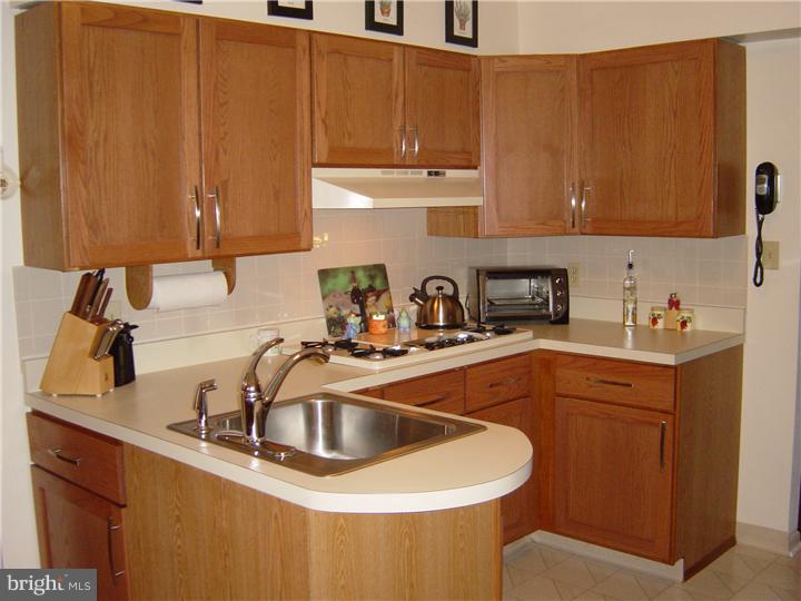1031 Old Ford Road Huntingdon Valley, PA 19006 - Photo 6 of 25 Gallery Image 6
