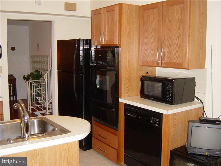 1031 Old Ford Road Huntingdon Valley, PA 19006 - Photo 7 of 25 Gallery Image 7