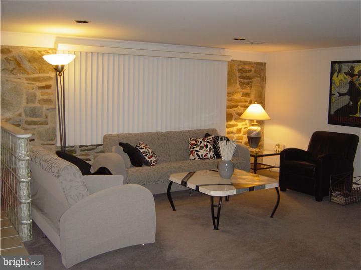 1031 Old Ford Road Huntingdon Valley, PA 19006 - Photo 8 of 25 Gallery Image 8