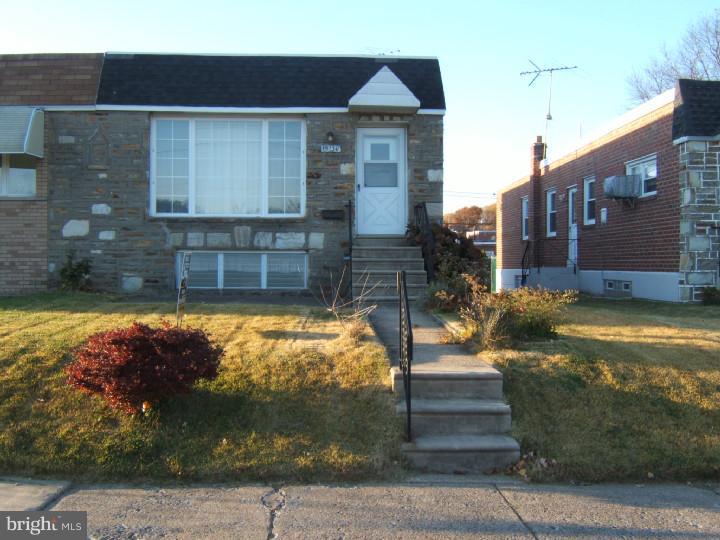 15130 Carter Road Philadelphia, PA 19116 - Photo 1 of 16 Exterior Front