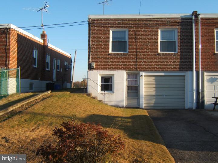 15130 Carter Road Philadelphia, PA 19116 - Photo 16 of 16 Exterior Back