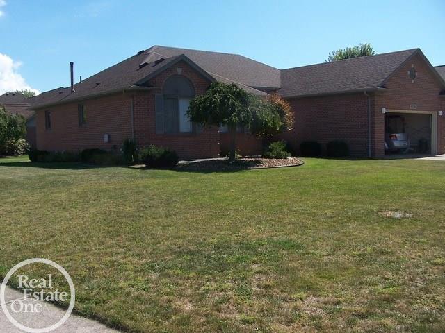 49248 Monte Road New Baltimore, MI 48047 - Photo 6 of 54 31360643-5.JPG