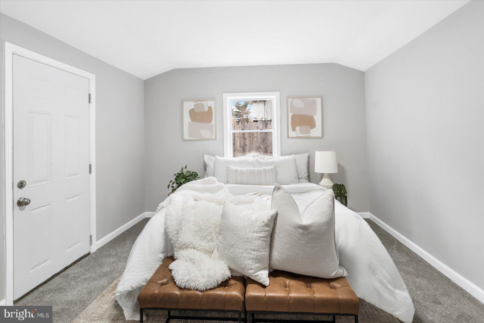 512 Meadow Road Baltimore, MD 21206 - Photo 21 of 41 a room with bed