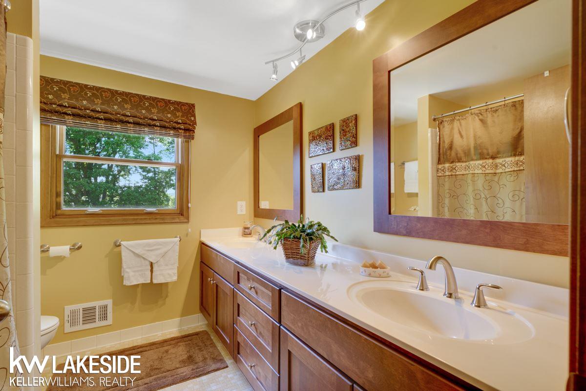 61521 North Ridge Trail Washington, MI 48094 - Photo 25 of 28 31349975-24.JPG