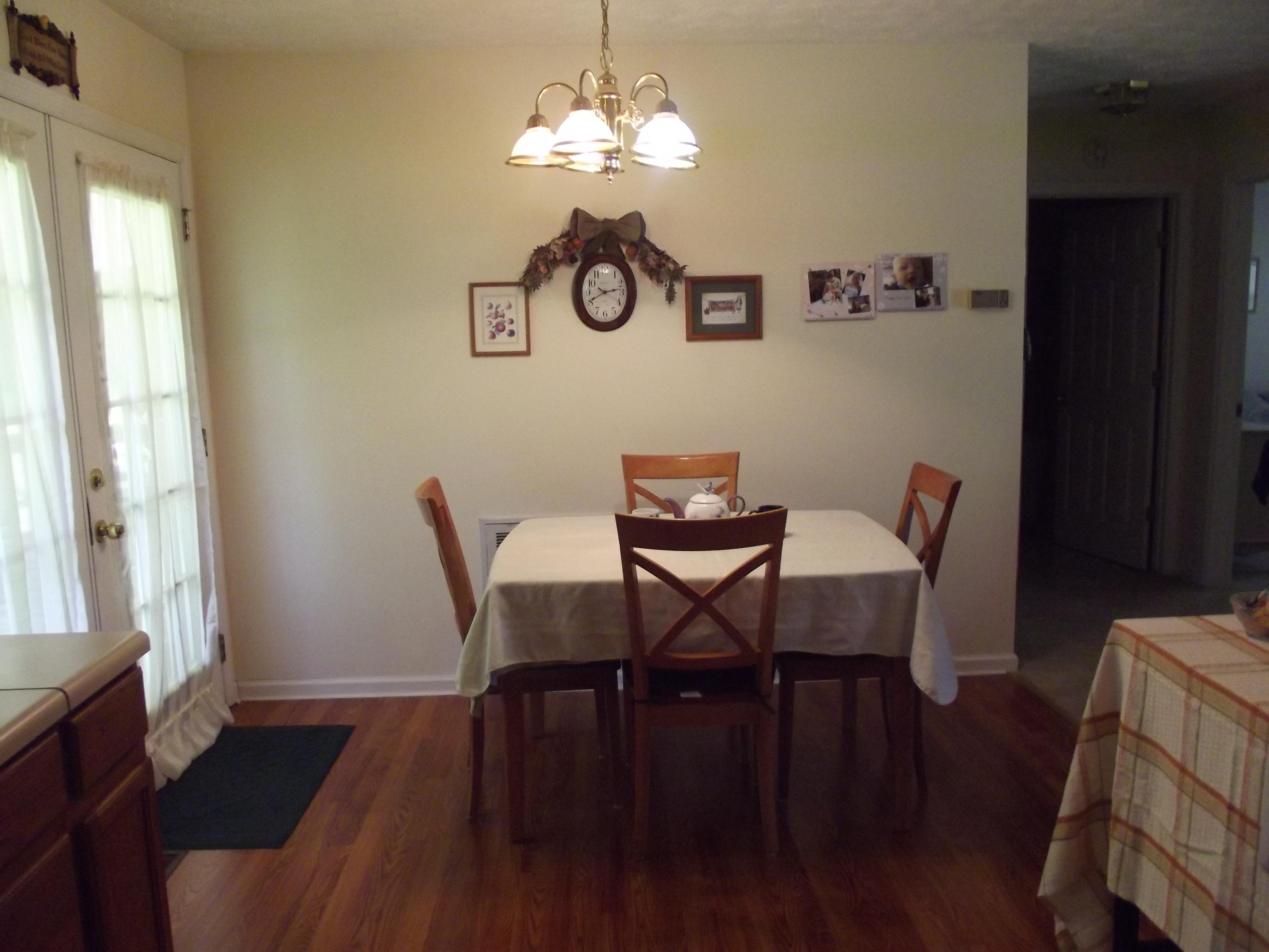 588 Bethlehem Road Madisonville, TN 37354 - Photo 4 of 12 4-Dining Area