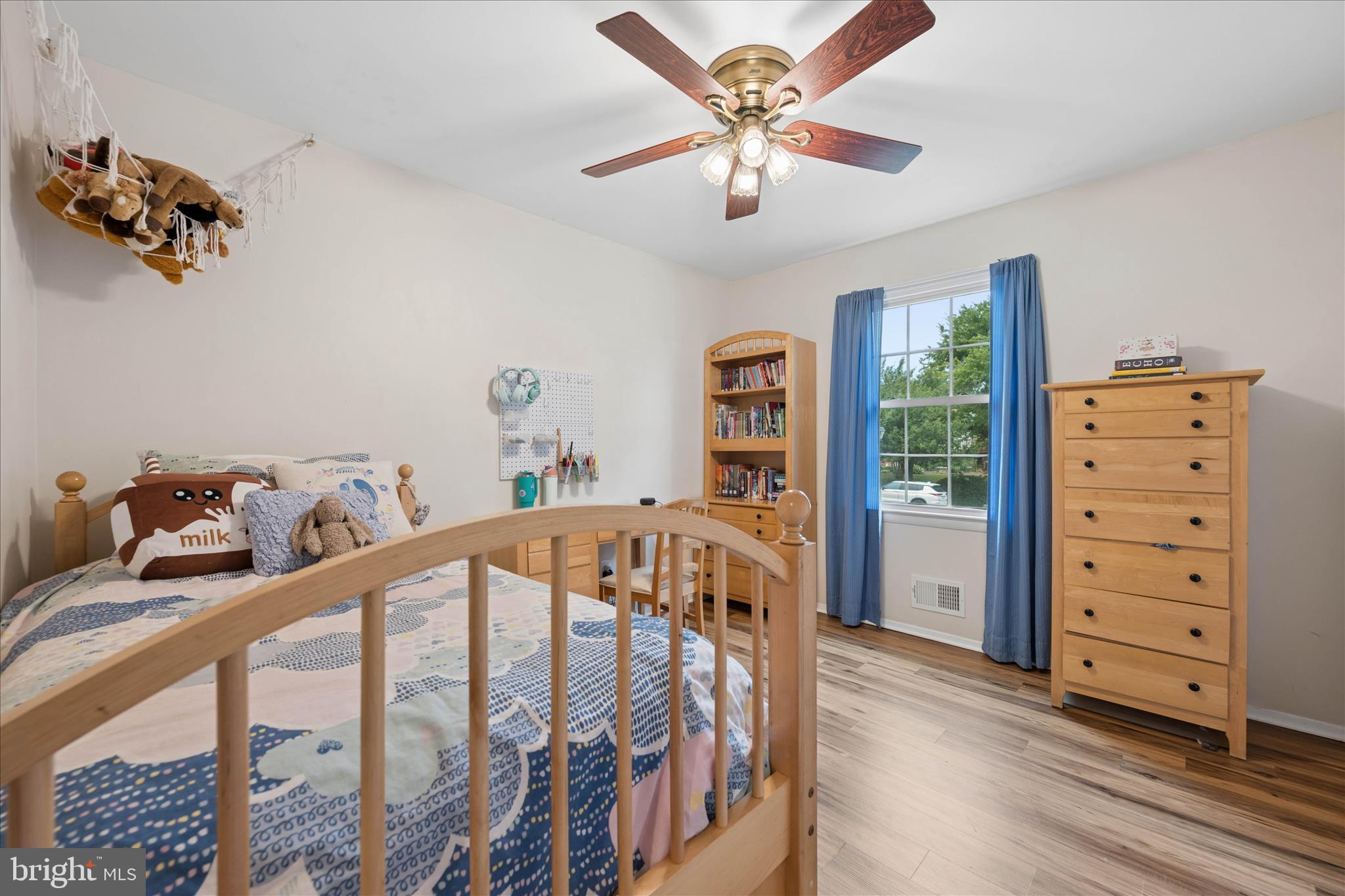19804 Westerly Avenue Poolesville, MD 20837 - Photo 39 of 60 Bedroom 2