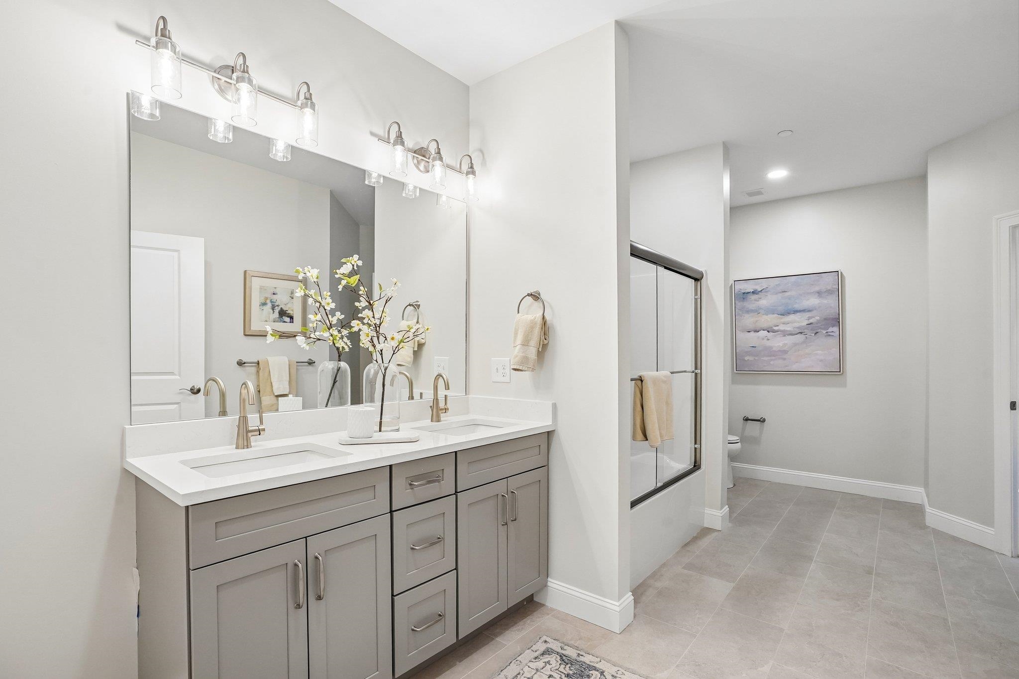 74 Rockingham Road, Unit 308 Derry, NH 03038 - Photo 15 of 25 Gallery Image 15