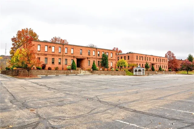 a view of a large building