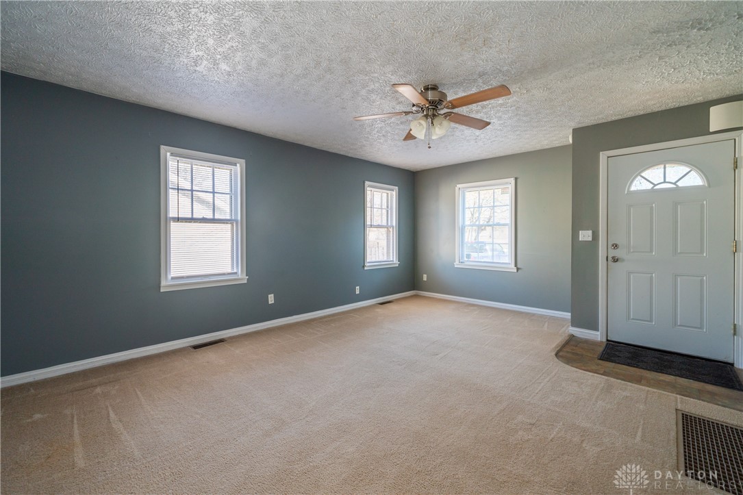 1325 Mayapple Avenue Riverside, OH 45432 - Photo 4 of 42