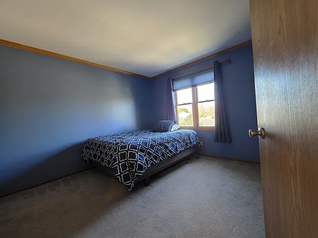 $355,000 | 307 Carriage Trail, McHenry, IL 60050