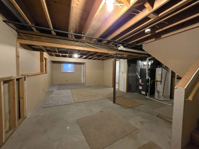 $355,000 | 307 Carriage Trail, McHenry, IL 60050