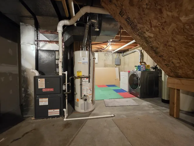 $355,000 | 307 Carriage Trail, McHenry, IL 60050