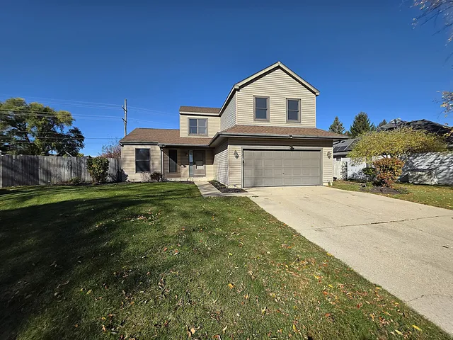 $355,000 | 307 Carriage Trail, McHenry, IL 60050