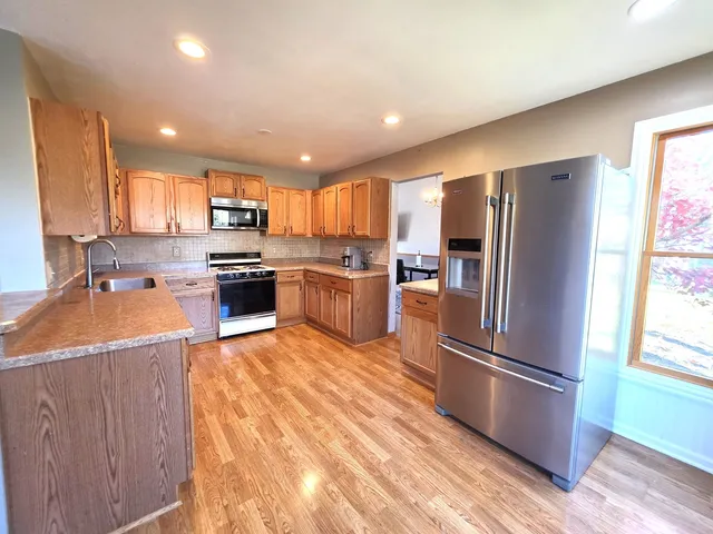 $355,000 | 307 Carriage Trail, McHenry, IL 60050