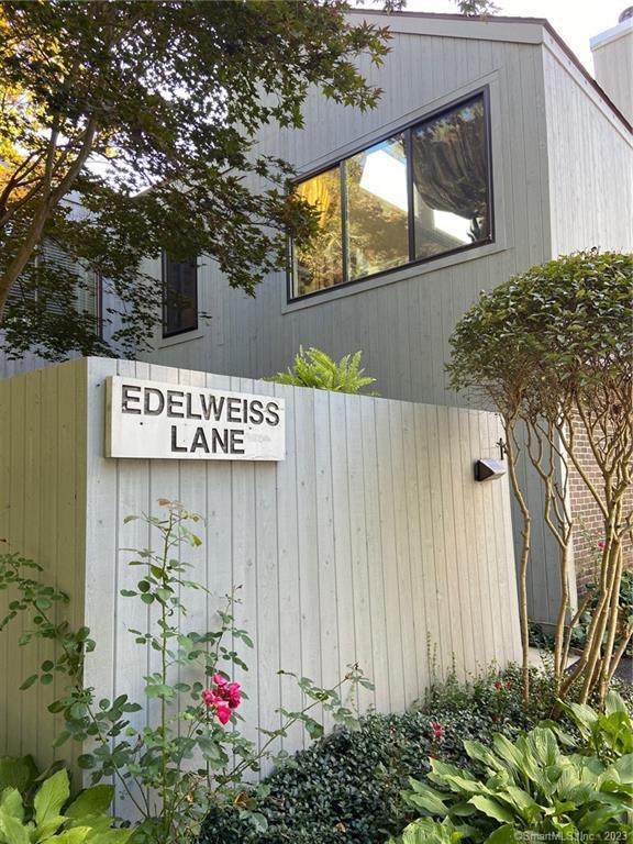 a view of entryway