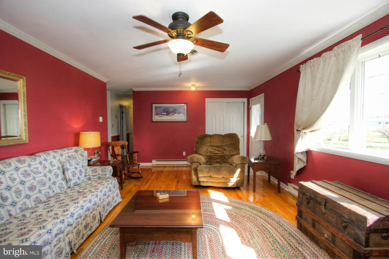 4434 Graceton Road Pylesville, MD 21132 - Photo 5 of 30 Living Room