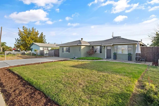 $398,000 | 1015 Geary Avenue, Sanger, CA 93657