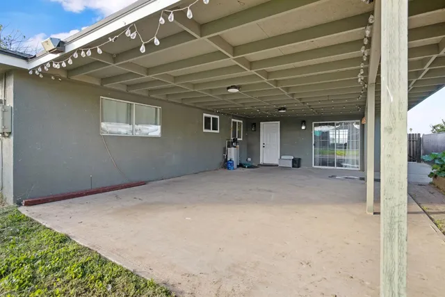 $398,000 | 1015 Geary Avenue, Sanger, CA 93657