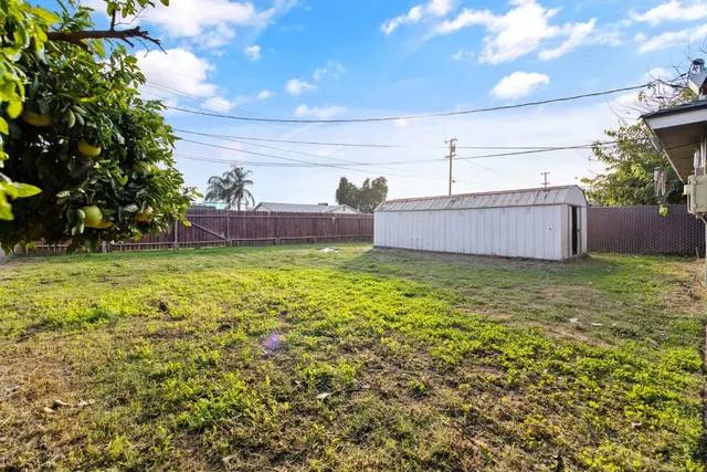 $398,000 | 1015 Geary Avenue, Sanger, CA 93657