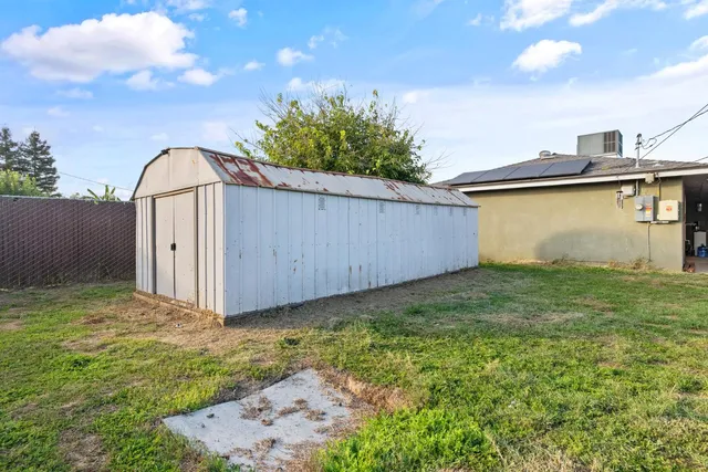 $398,000 | 1015 Geary Avenue, Sanger, CA 93657