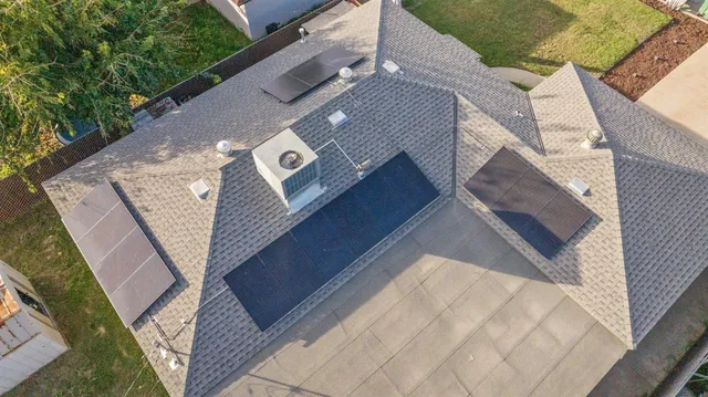 $398,000 | 1015 Geary Avenue, Sanger, CA 93657