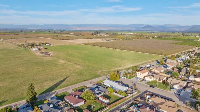 $398,000 | 1015 Geary Avenue, Sanger, CA 93657